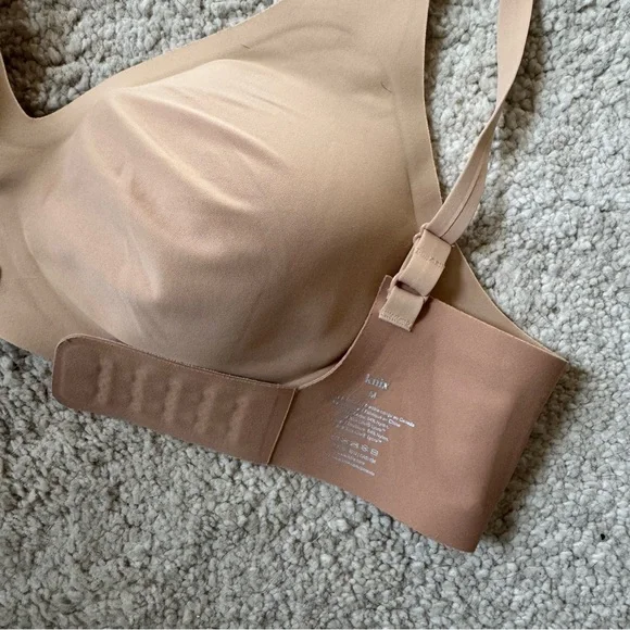 Knix Revolution Seamless Nude Bra M - Picture 2 of 7